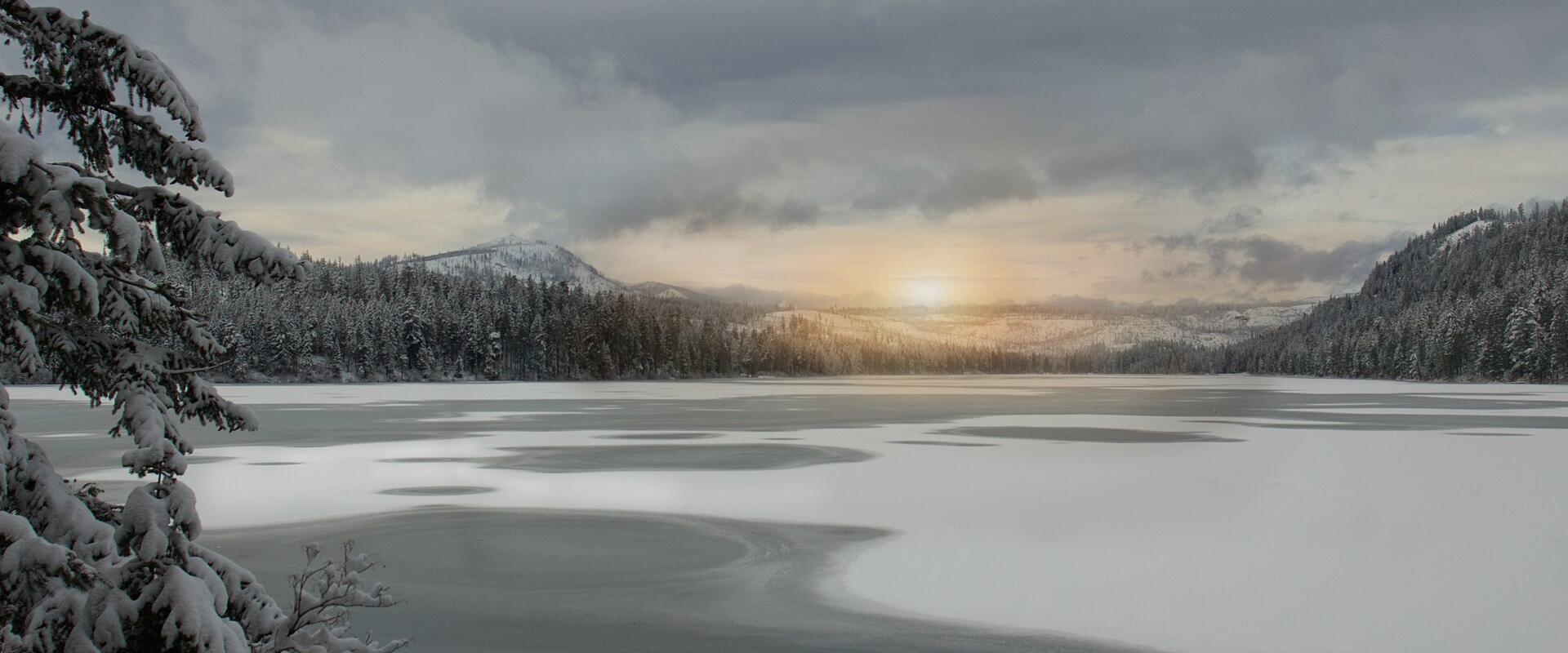 Suttle Lake