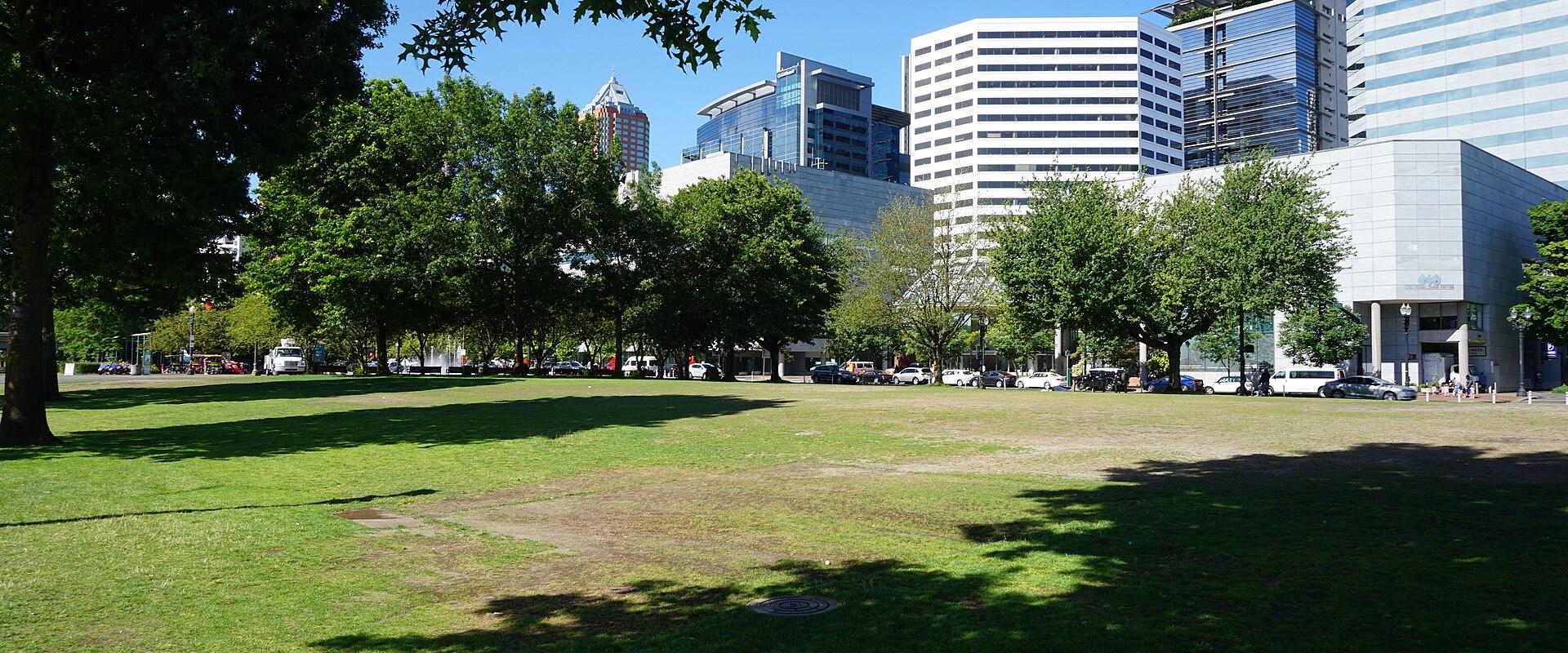 Tom McCall Waterfront Park
