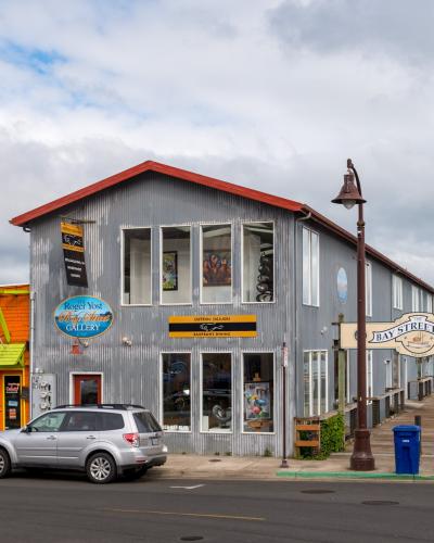 Colourful shops and seafood restaurants on Newport's historic Bayfront