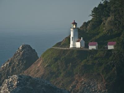 Heceta Head Light - middle distance